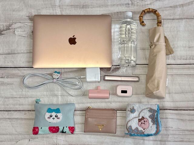 外で仕事をする際の荷物がラクラク収納できるサイズ感