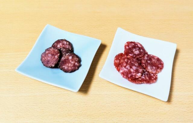 【なとり 2種のサラミ プレミアムアソート 195g（2種×5袋） 1358円】いずれもうまみたっぷりで香り高い、リッチな味わい