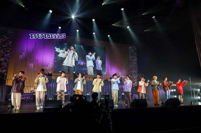 『BUDDiiS vol.01 - SUNRiiSE -』撮影：笹森健一