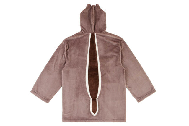 着る毛布 6,500円｜東京ディズニーリゾート「すやすや寝ているチップとデールがデザインされたグッズ」｜販売店舗：東京ディズニーランド「ホームストア」、東京ディズニーシー「エンポーリオ」｜発売日：2024年11月21日（木）