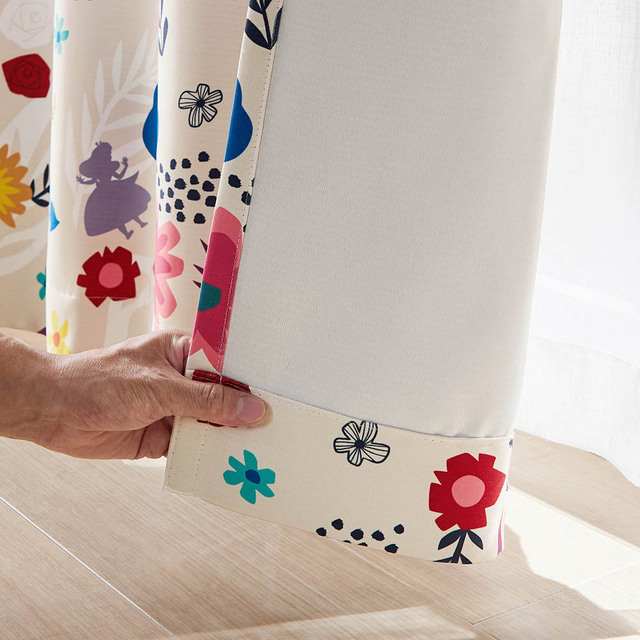 遮光・遮熱カーテン「ふしぎの国のアリス」｜￥8,990～13,400 （税込）