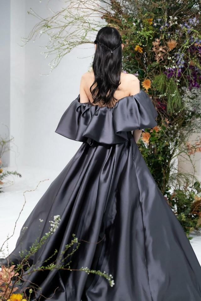 「ST」新作ウェディングドレス