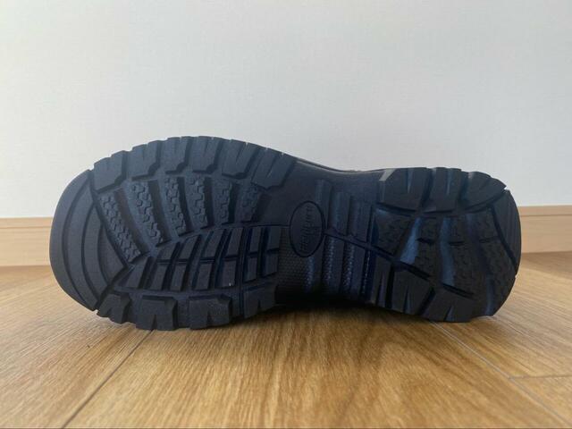 【ワークマン　防寒ラークスチェルシーpr.6】アウトソールは溝がしっかり入っていて安心感があります◎