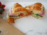 【クロワッサン・ミックス】何枚も重なったハム＆チーズで大満足です