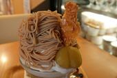 IBARAKI sense 「BARA cafe」笠間和栗のモンブランパフェ　栗の甘露煮とアーモンドヌガーがトッピング