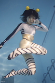 ウルトラ怪獣水中ニーソ化計画（ダダ）　モデル：えみりんご ニーハイソックス：POOLSIDER　スイムウエア：REALISE　©円谷プロ