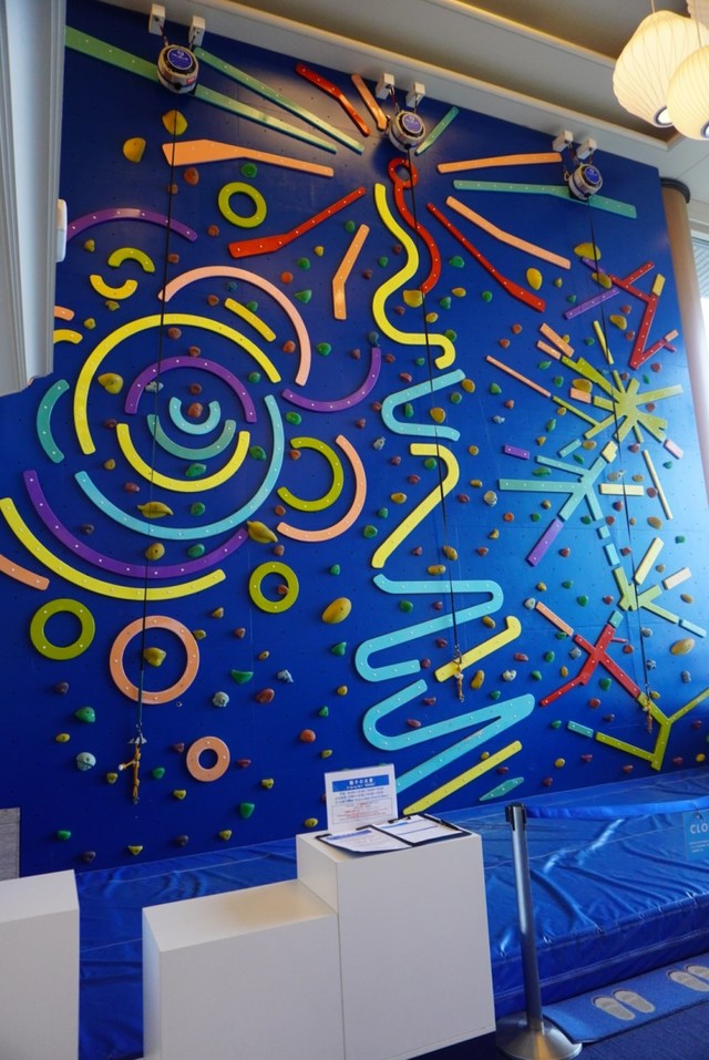 【星野リゾート　リゾナーレ熱海】「親子の北壁」宿泊者限定・無料（平日／10:00～12:00、16:00～18:00、土日祝・繁忙期／9:00～14:00、16:00～19:00）