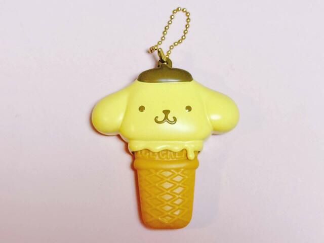 プリンはプリン味のアイスになりきり♪