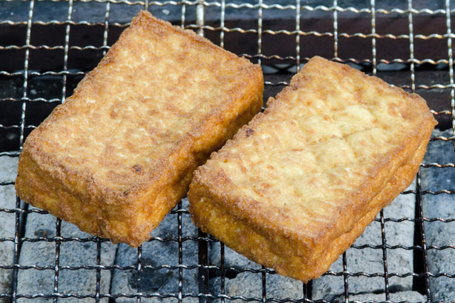 厚揚げの炭火焼き