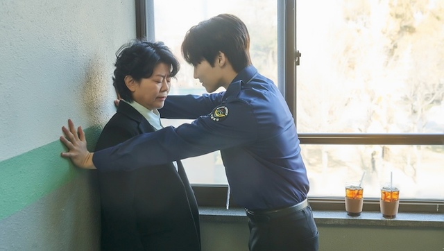 Netflixシリーズ『Missナイト & Missデイ』独占配信中