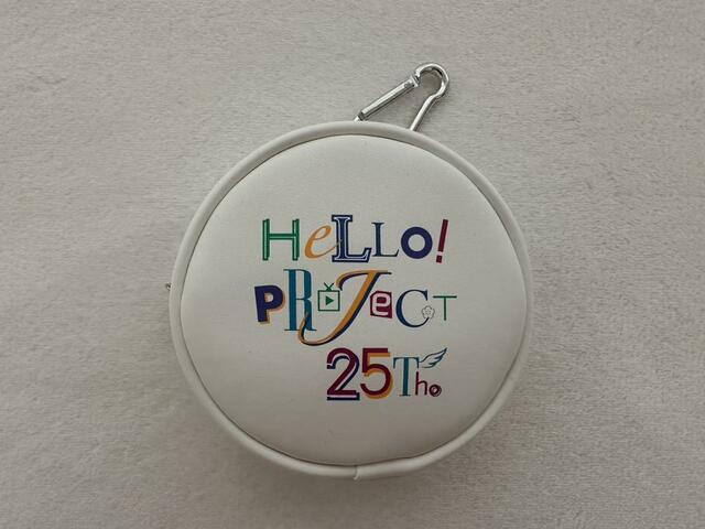 ポーチには「HELLO! PROJECT 25周年」のオリジナルロゴが配置【GU】クリアバッグ HELLO! PROJECT(カラー01 OFF WHITE):1,990円(税込)