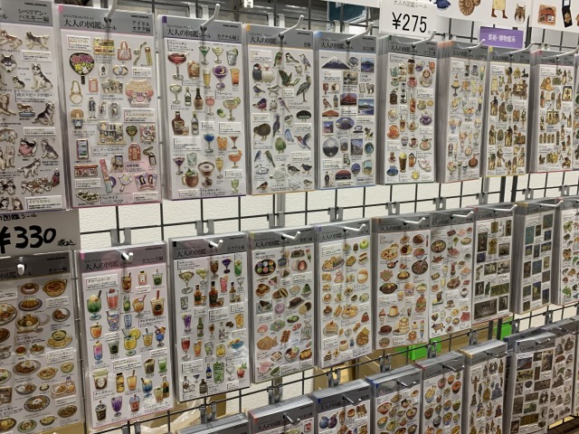 マニアックなシールは書いてあることを読むのも楽しい