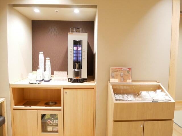 ドリンクコーナーとアメニティコーナー