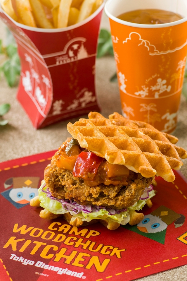 フライドチキン、メイプルソース付き 1,080円|キャンプ・ウッドチャック・キッチン|東京ディズニーランド