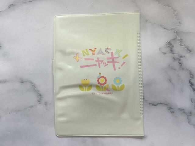 背面にもニャッキのロゴ入り♪