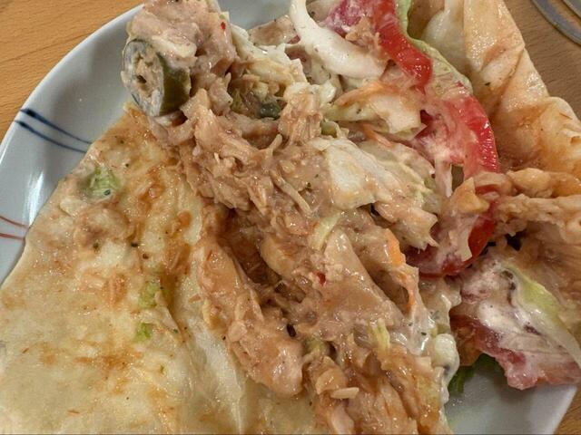 【コストコ メキシカンサラダラップ】ハラペーニョのパンチが効いた大人向けの味わい◎