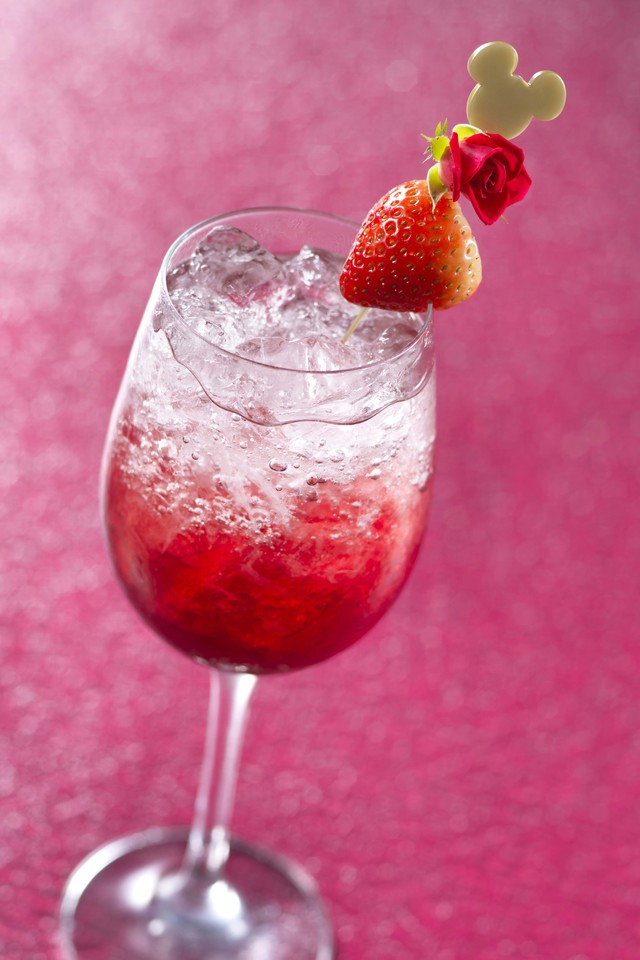 ”ミニーのプレシャスモーメント・ウィズ・ユー”スペシャルノンアルコールカクテル 1,240円｜東京ディズニーランドホテル「カンナ」