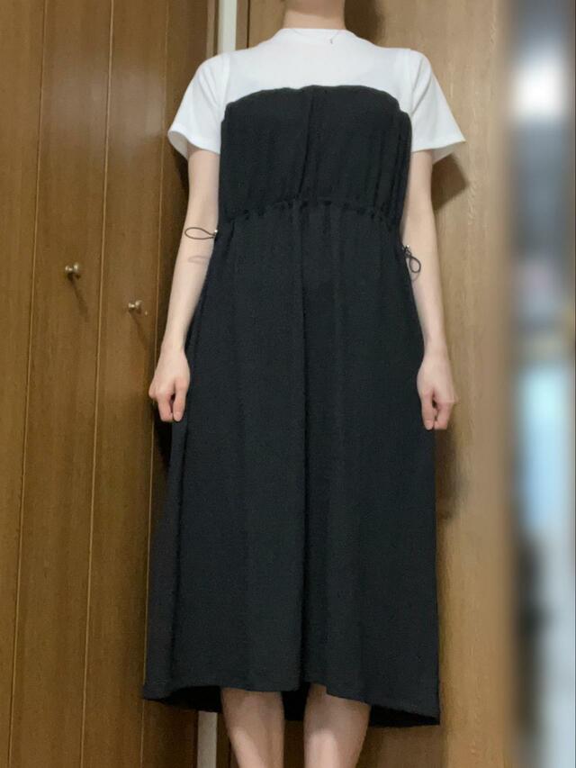 【HK WORKS LONDON ワンピース】身長170cm、Lサイズ着用。裾はすねの真ん中くらい