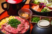 「お肉で作ったひつまぶし」<キャンペーン価格1,000円(税込)>【【1日10食限定】衝撃価格の1000円!焼肉屋の「A5ランク黒毛和牛」や「牛タン」を使った“贅沢ひつまぶし”が絶品すぎる!】