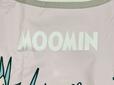 やさしいピンクカラーがベース。「MOOMIN」のロゴプリント入りなのもうれしいポイント!