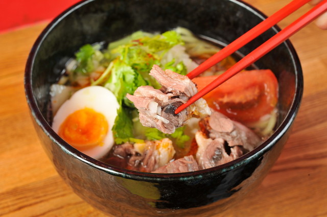 沿線の名店・新橋／モンゴリアン・チャイニーズBAO　羊麺