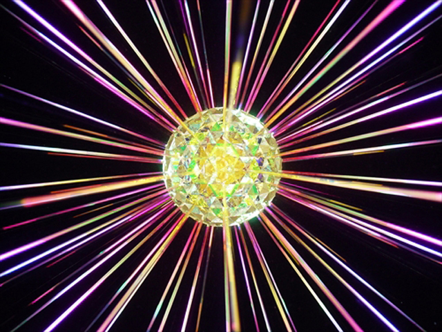 万華鏡界の第一人者・山見浩司個展　「万華鏡小宇宙～鏡の中の美の世界～」