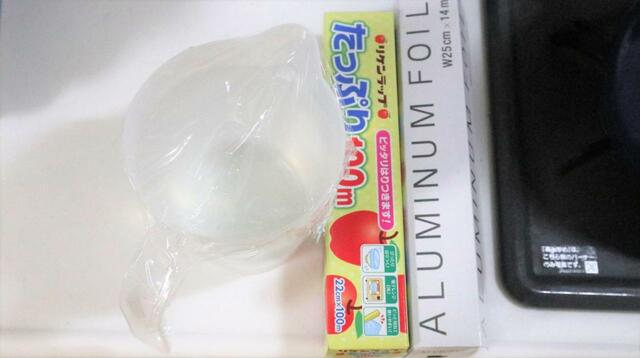 【セリア 計量カップ1000ml】縦型なのでラップやホイルで蓋ができる