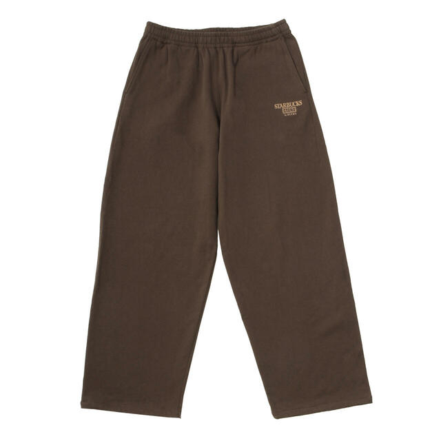 「STARBUCKS STAND by BEAMS LOGO スウェットパンツ(ブラウン)」<価格:16,500円(税込)>【毎日のコーヒーシーンを彩るアイテムが勢ぞろい!「STARBUCKS STAND by BEAMS」の定番コレクション『CORE Collection』に第2弾が登場!】