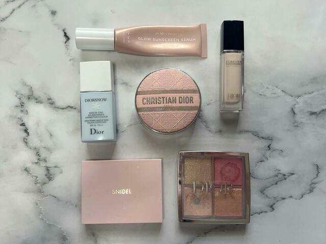 上段に収納したコスメはこちら