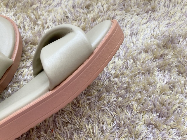 【ワークマン ふかふかサンダル】柔らかいクロスバンドのおかげで長時間歩いても疲れにくいです