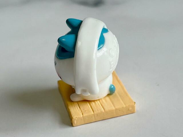 頭の大きな姿がなんともキュートです…