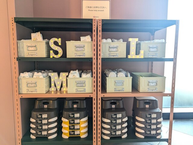 【星野リゾート 1955 東京ベイ】「Kids＆Baby Goods」スペースに置いてある紙オムツ（S・M・L）