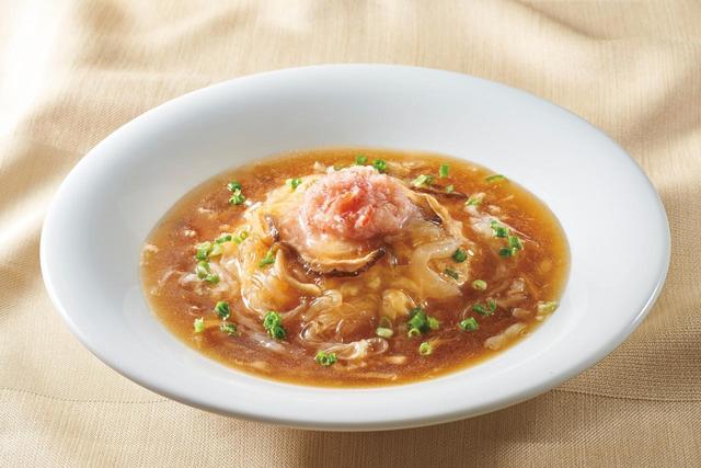 フカヒレと紅ずわい蟹の中華風十三穀米オムライス　