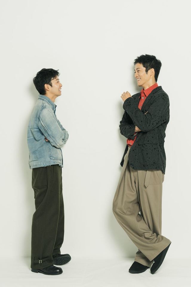 (左)仲野太賀 (右)松坂桃李 撮影／木村直軌