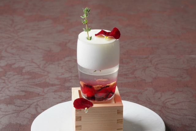 食べられるハーブティーを使ったティーソーダ