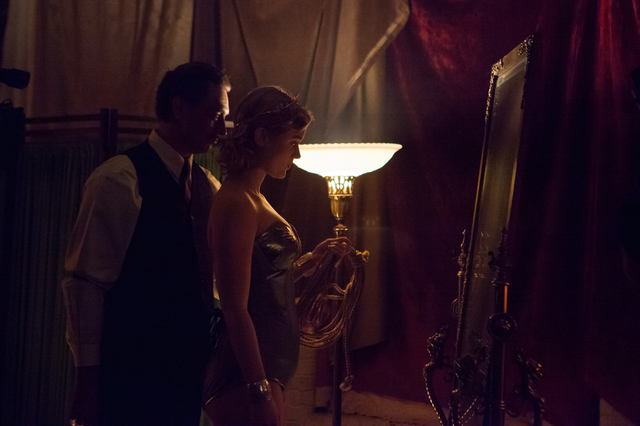 「ワンダー・ウーマンとマーストン教授の秘密」© 2017 PMWW LLC. All Rights Reserved.