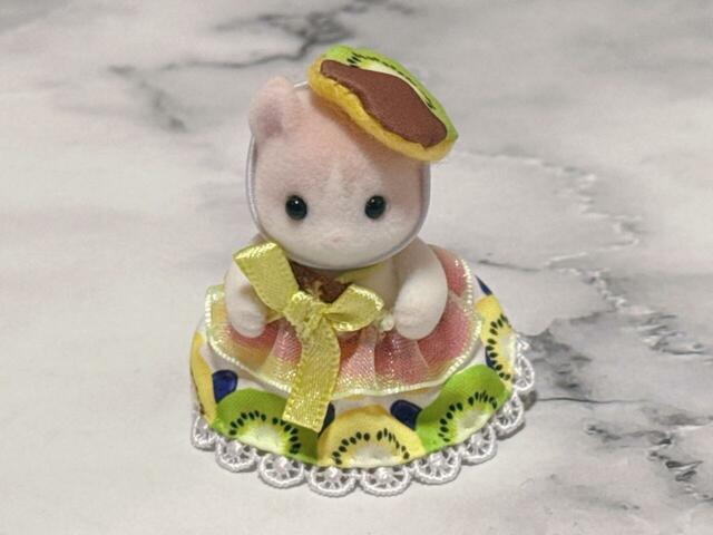 その名のとおり、くるんとカールした耳がかわいいカールミミネコの赤ちゃん