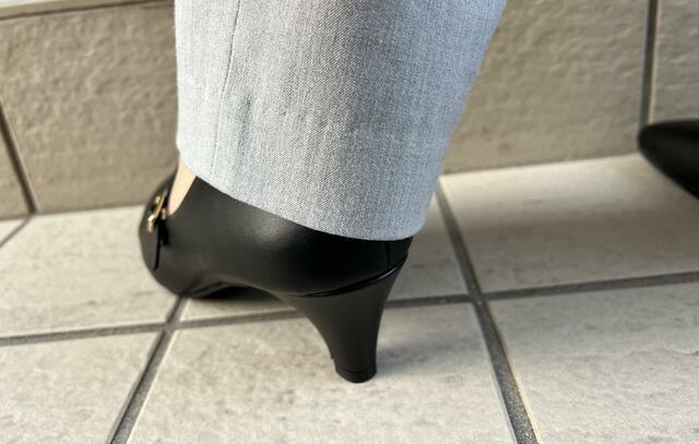 【ファッションセンターしまむら KRPUSTアーモンド5.5】特にぐらついたりはしませんが、ヒールが細い分転倒しないように注意