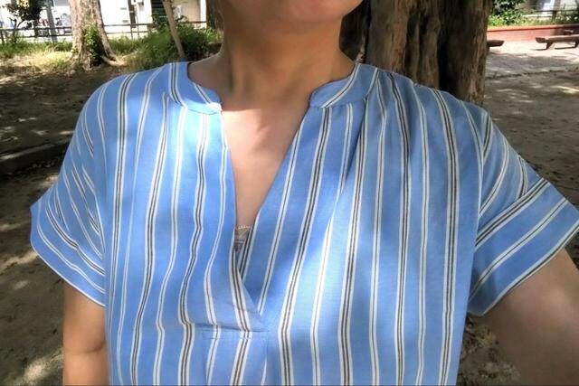 【coen(コーエン) MARKET スキッパー ワンピース】襟元からインナーを少しだけチラ見せするのもおすすめです◎