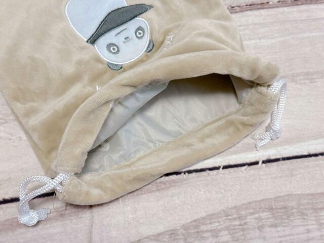 内側には裏地付き!