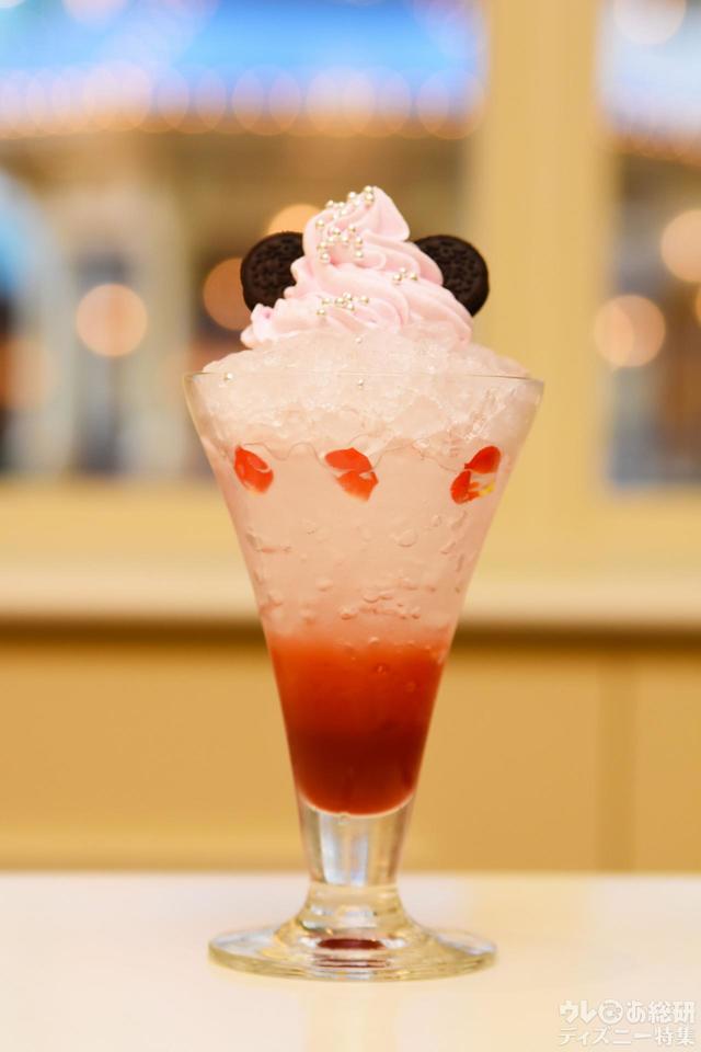 “トータリー・ミニーマウス”スペシャルドリンク¥1,400｜東京ディズニーランドホテル_「シャーウッドガーデン・レストラン」