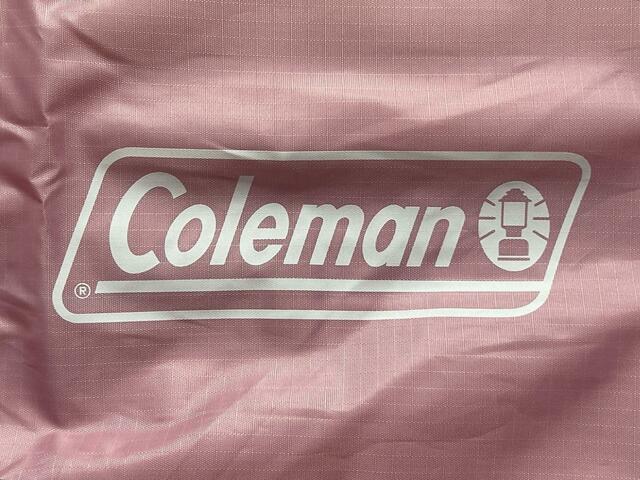 お馴染みの「Coleman」のブランドロゴ入り！