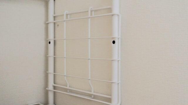 【ニトリ 洗濯機ラック】サイド(外側)に使えるパーツは内側にも付けることができました