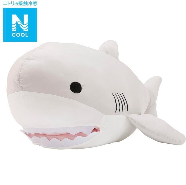 「Nクール ぬいぐるみ サメ L」1,999円