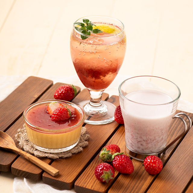 「牛乳と混ぜる いちごミルクの素」<内容量:290ml>【久世福商店の「2025 春の福袋」オンライン限定で発売決定!気になる“久世福アイテム”全8品をご紹介!】