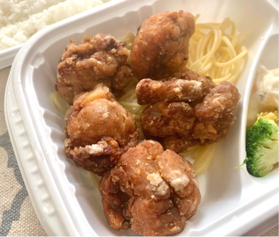 竜田揚げ風の衣がサクッとしている