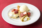 ストロベリークレープ