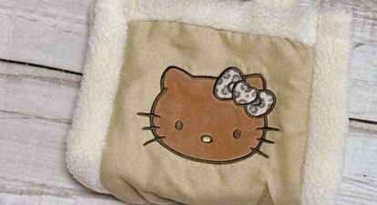 セブンでも買える「ハローキティの新作バッグ」がステキすぎる！推し