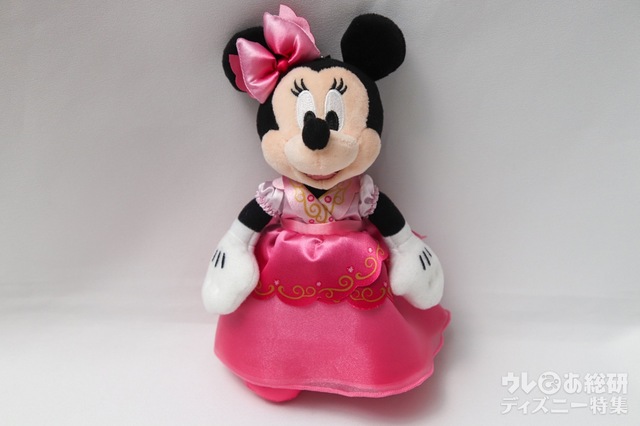 ぬいぐるみバッジ（バレンタイン・ナイト） 4800円／ロングドレスが上品♪