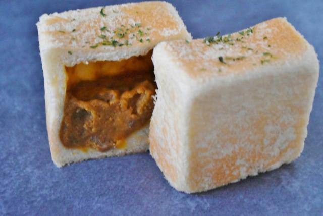 「こだわりカレー」／「シャルムベーカリー・ポンシェ」